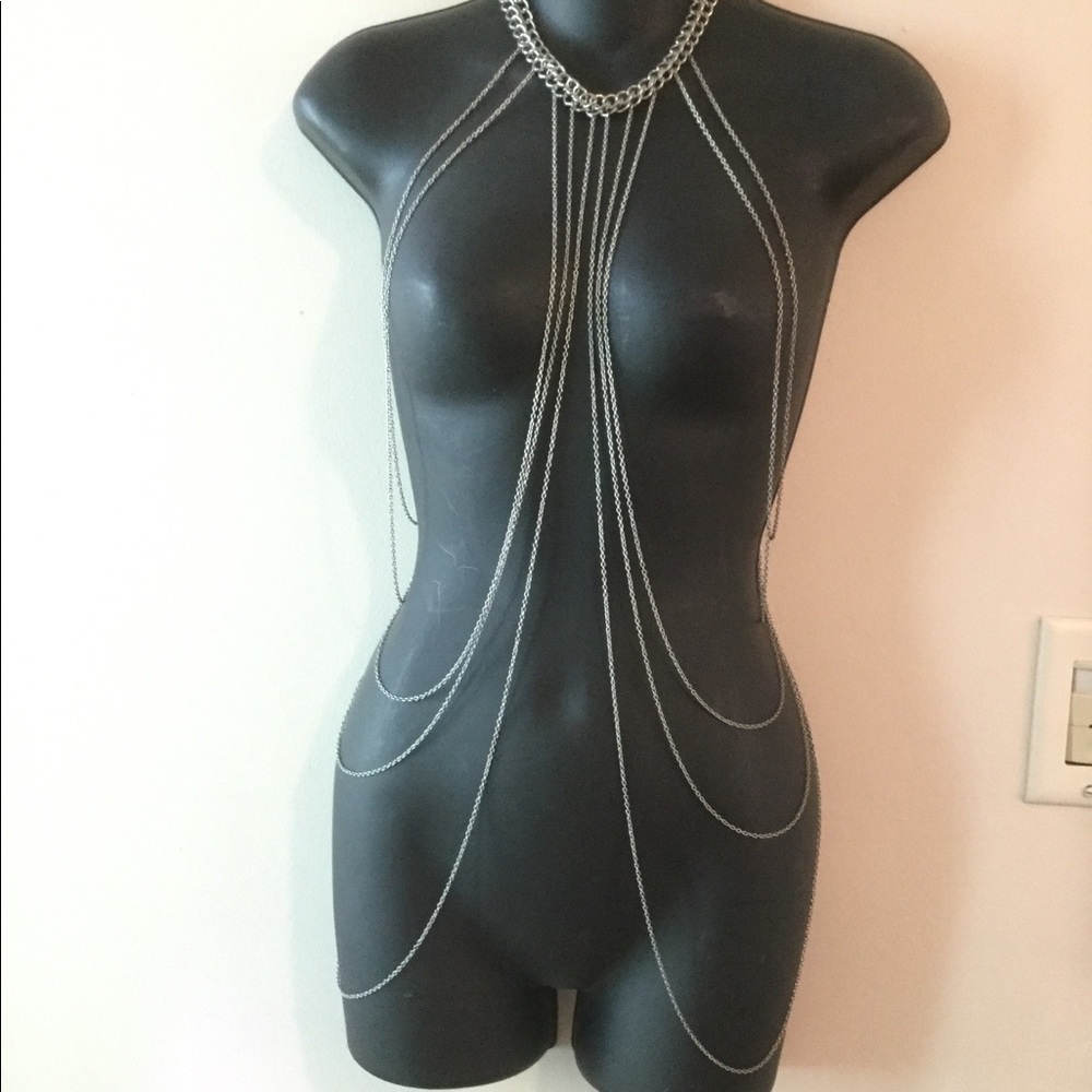 Showstopper Body Chain🔗😎